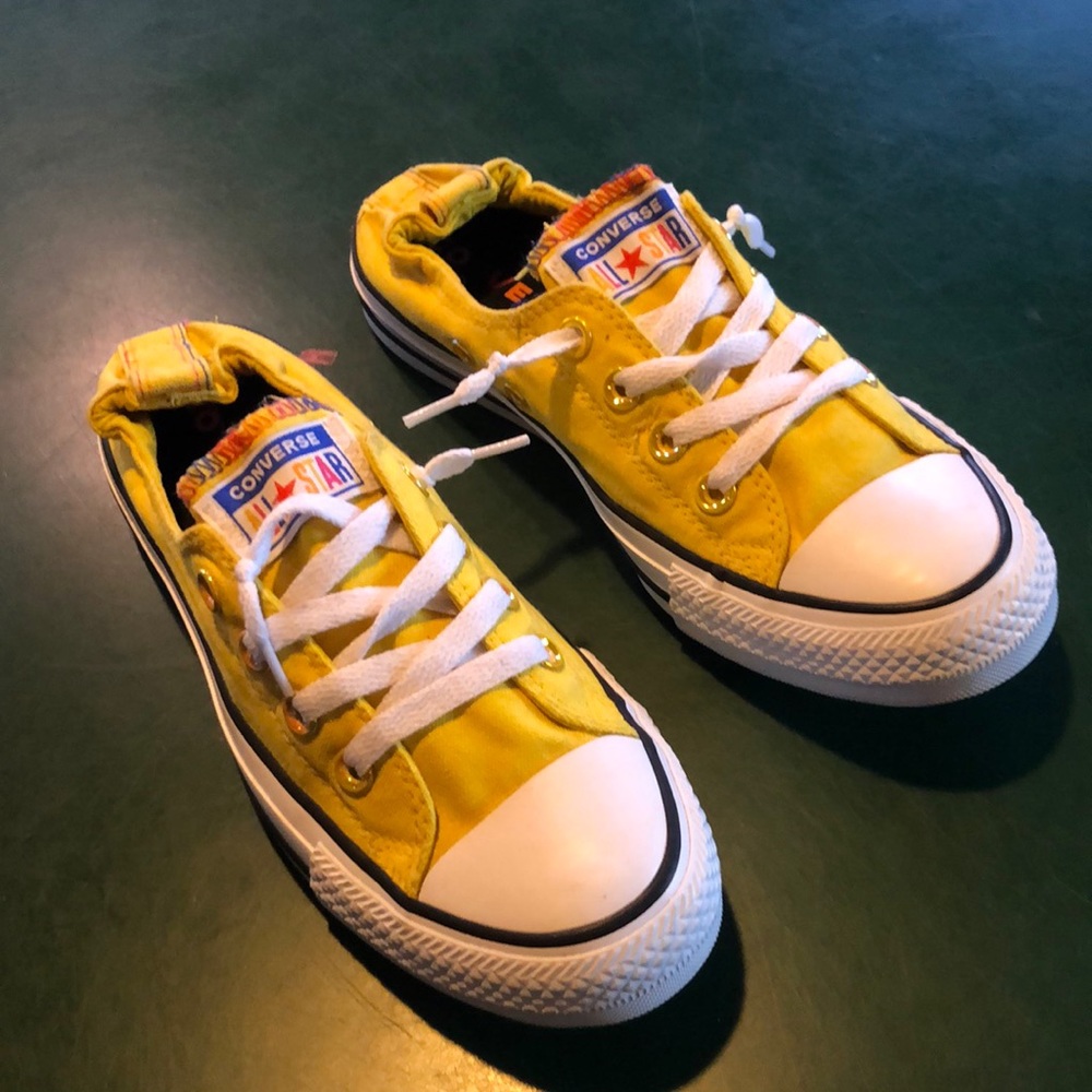 Women’s Converse size 8